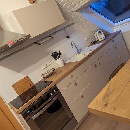 Helles Dachgeschoss-Appartement Крефельд Екстер'єр фото